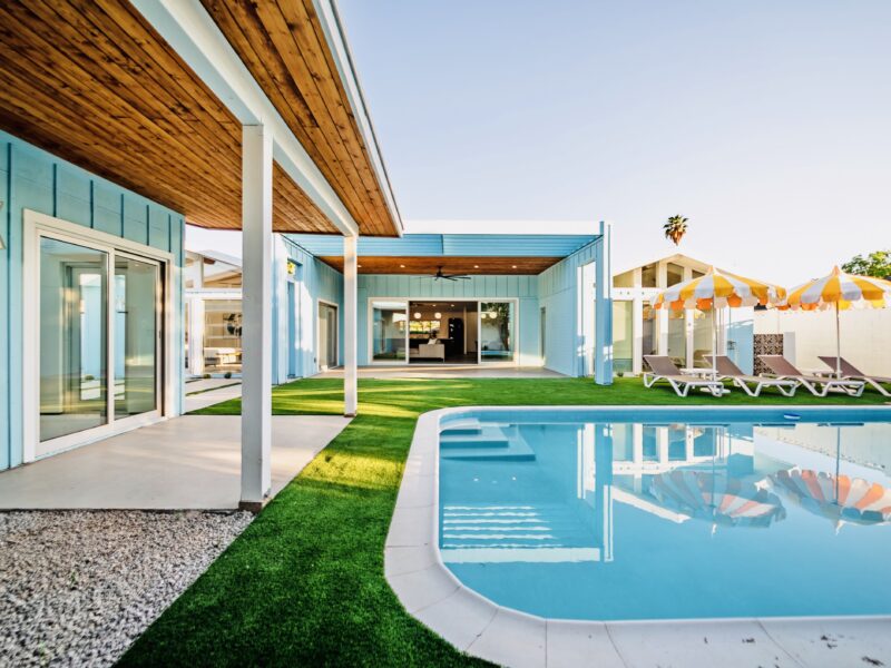 Why Some Mid-Century Homes Are Worth Saving and Others Aren’t