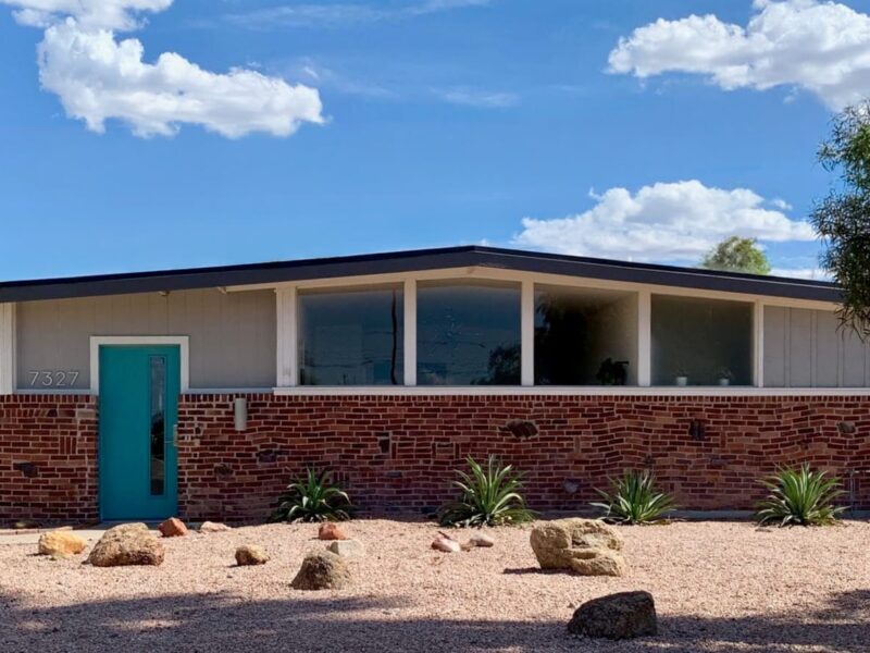 Selling a Mid-Century Modern Home Takes a Different Eye
