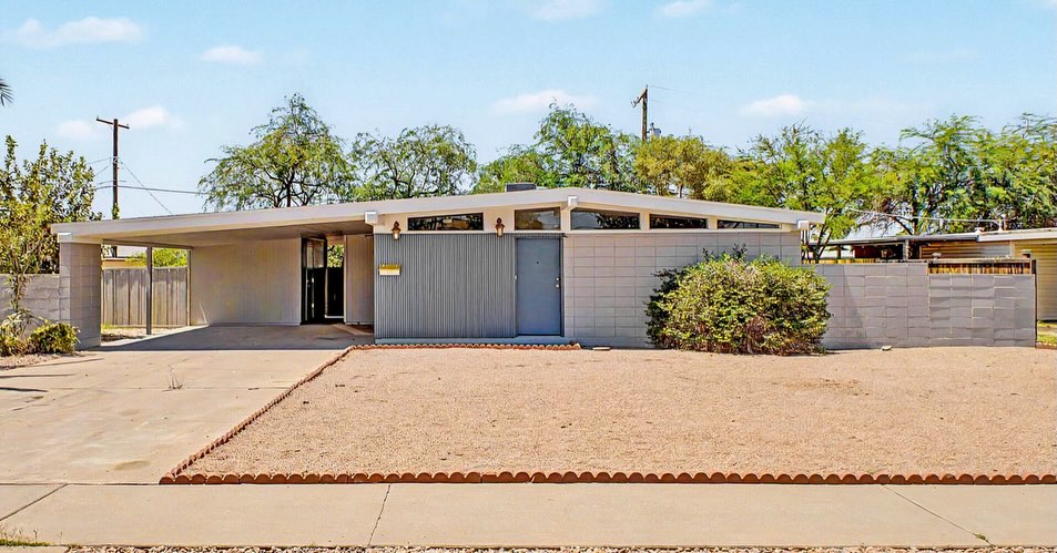 A real mid-century modern house in Phoenix in the low $300s that you don’t have to renovate on day one. 

This one caugh
